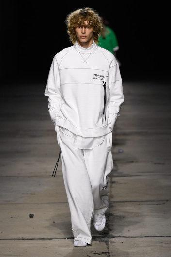 Fotoservizio/SS 2023/WOMEN/SFILATA/ONITSUKA TIGER/DP2/9