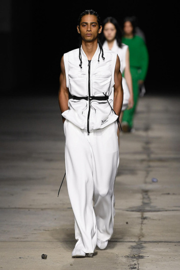 Fotoservizio/SS 2023/WOMEN/SFILATA/ONITSUKA TIGER/DP2/3