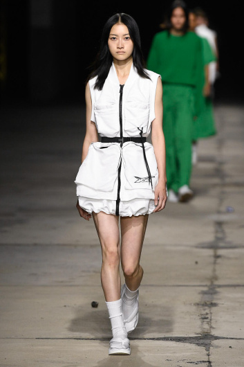 Fotoservizio/SS 2023/WOMEN/SFILATA/ONITSUKA TIGER/DP2/4