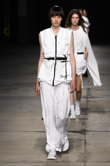 Fotoservizio/SS 2023/WOMEN/SFILATA/ONITSUKA TIGER/DP2/14