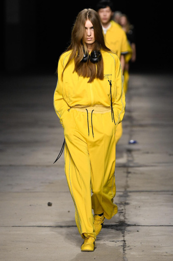 Fotoservizio/SS 2023/WOMEN/SFILATA/ONITSUKA TIGER/DP2/29