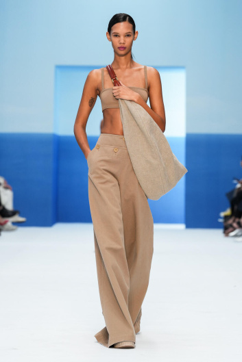 Fotoservizio/SS 2023/WOMEN/SFILATA/MAX MARA/DP2/31