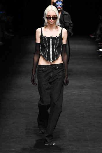 Fotoservizio/SS 2023/WOMEN/SFILATA/ACT N°1/DP2/1