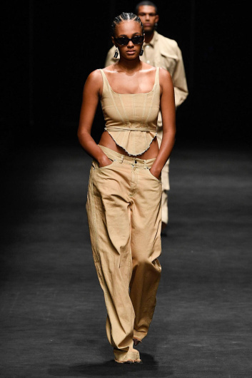 Fotoservizio/SS 2023/WOMEN/SFILATA/ACT N°1/DP2/18