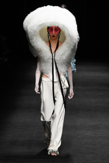 Fotoservizio/SS 2023/WOMEN/SFILATA/ACT N°1/DP2/1