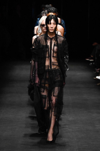 Fotoservizio/SS 2023/WOMEN/SFILATA/ACT N°1/DP2/12