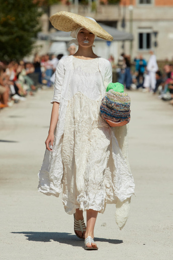 Fotoservizio/SS 2023/WOMEN/SFILATA/DANIELA GREGIS/DP2/7