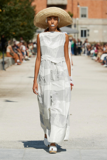 Fotoservizio/SS 2023/WOMEN/SFILATA/DANIELA GREGIS/DP2/25
