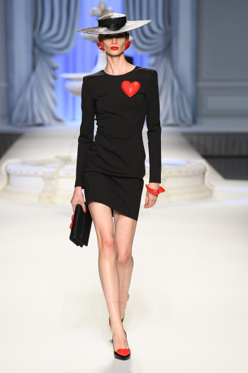 Fotoservizio/SS 2023/WOMEN/SFILATA/MOSCHINO/DP2/0