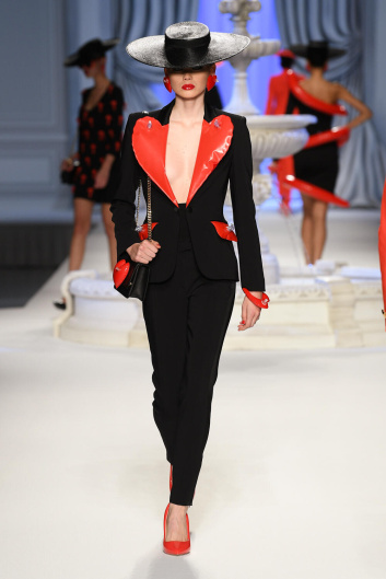 Fotoservizio/SS 2023/WOMEN/SFILATA/MOSCHINO/DP2/5