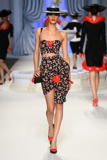 Fotoservizio/SS 2023/WOMEN/SFILATA/MOSCHINO/DP2/7
