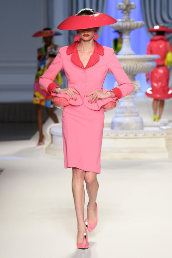 Fotoservizio/SS 2023/WOMEN/SFILATA/MOSCHINO/DP2/23