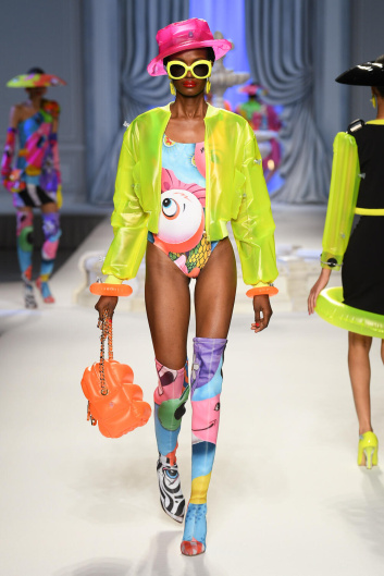 Fotoservizio/SS 2023/WOMEN/SFILATA/MOSCHINO/DP2/26