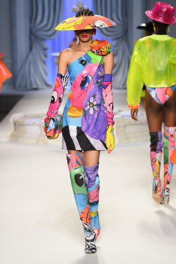 Fotoservizio/SS 2023/WOMEN/SFILATA/MOSCHINO/DP2/27