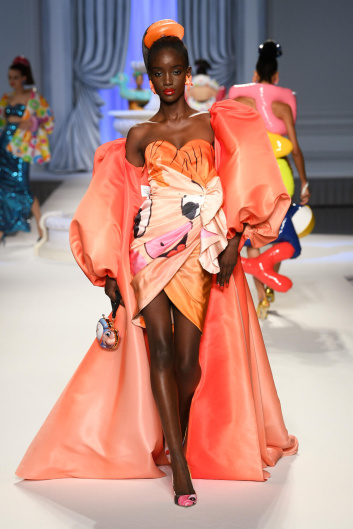 Fotoservizio/SS 2023/WOMEN/SFILATA/MOSCHINO/DP2/38