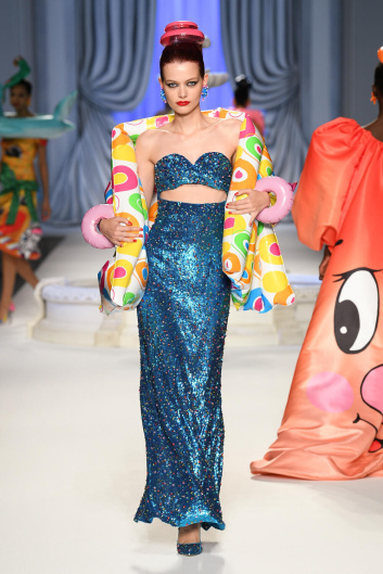 Fotoservizio/SS 2023/WOMEN/SFILATA/MOSCHINO/DP2/39
