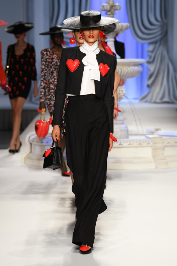 Fotoservizio/SS 2023/WOMEN/SFILATA/MOSCHINO/DP2/49