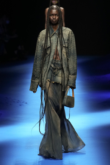 Fotoservizio/SS 2023/WOMEN/SFILATA/BLUMARINE/DP2/3