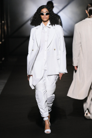 Fotoservizio/SS 2023/WOMEN/SFILATA/BOSS/DP2/0