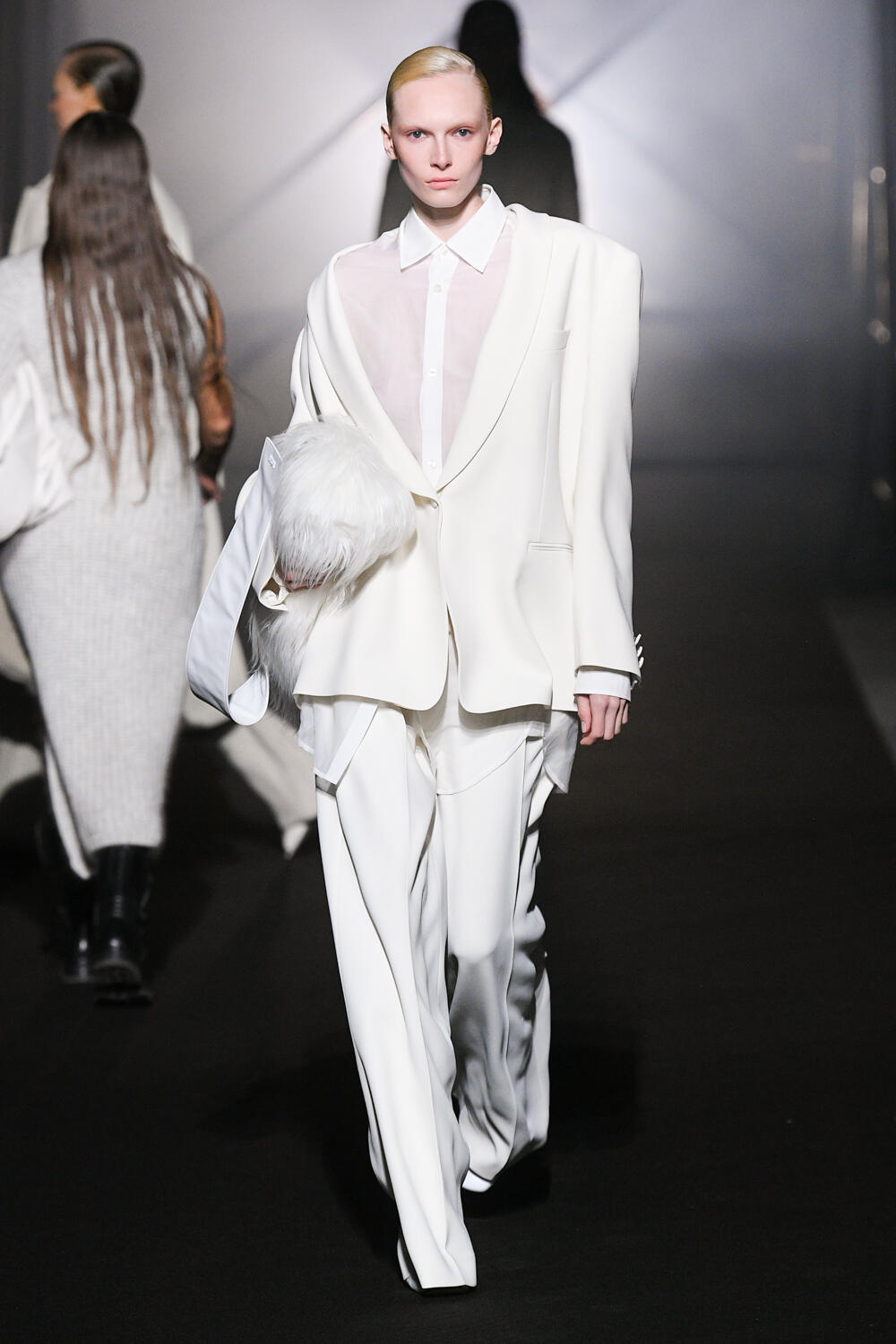 Fotoservizio/SS 2023/WOMEN/SFILATA/BOSS/DP2/8