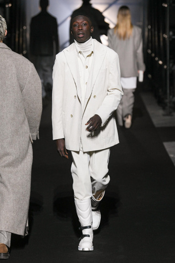 Fotoservizio/SS 2023/WOMEN/SFILATA/BOSS/DP2/10