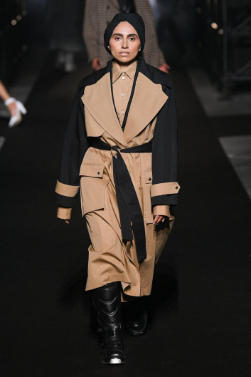 Fotoservizio/SS 2023/WOMEN/SFILATA/BOSS/DP2/2