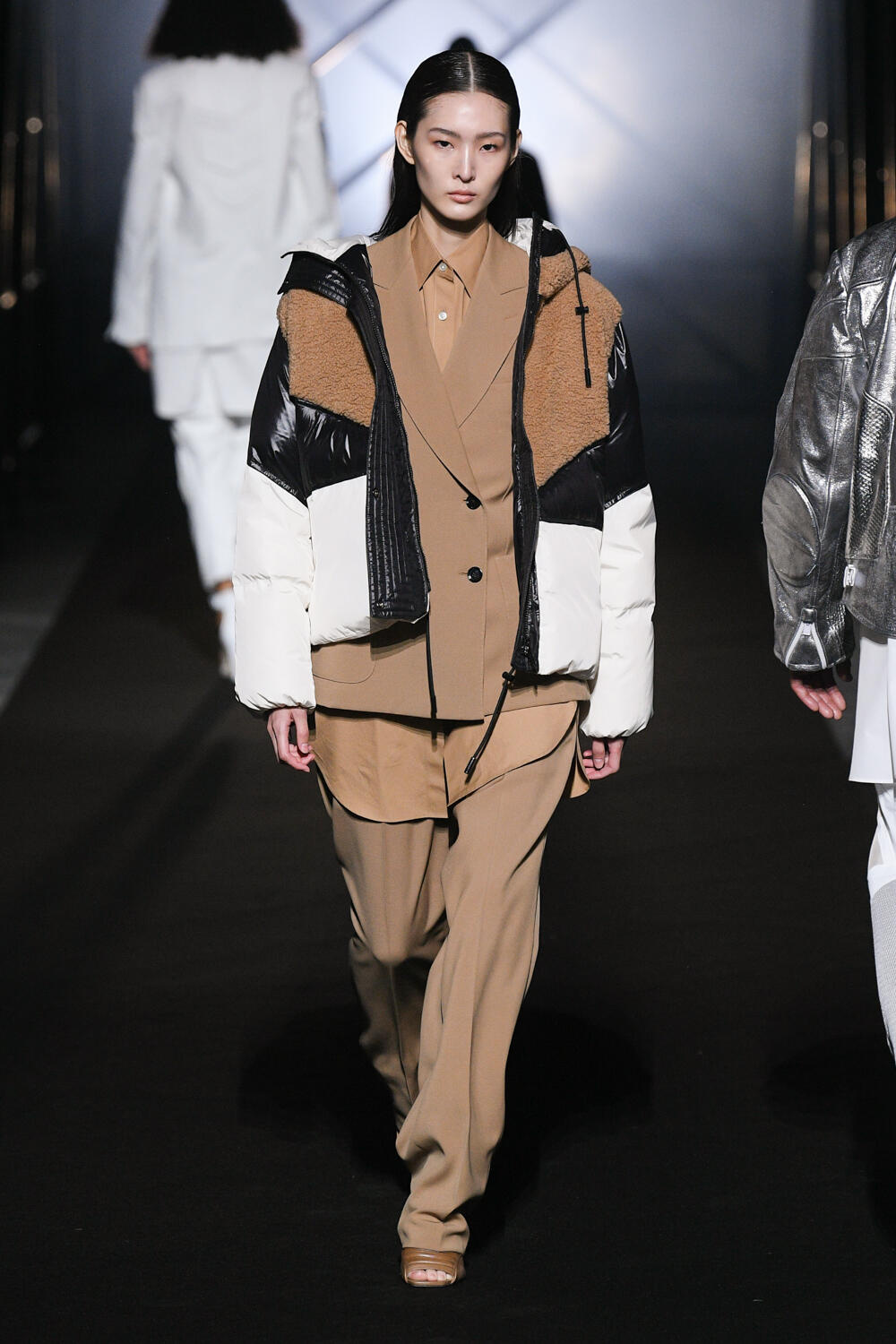 Fotoservizio/SS 2023/WOMEN/SFILATA/BOSS/DP2/4