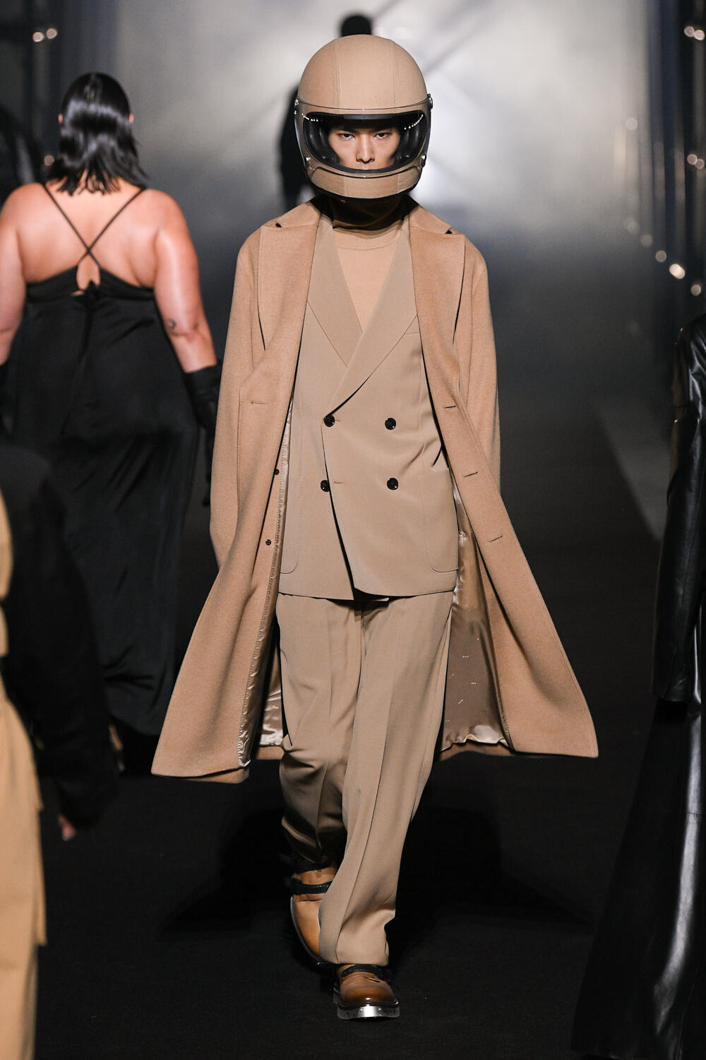 Fotoservizio/SS 2023/WOMEN/SFILATA/BOSS/DP2/1
