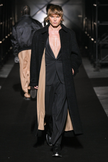 Fotoservizio/SS 2023/WOMEN/SFILATA/BOSS/DP2/11