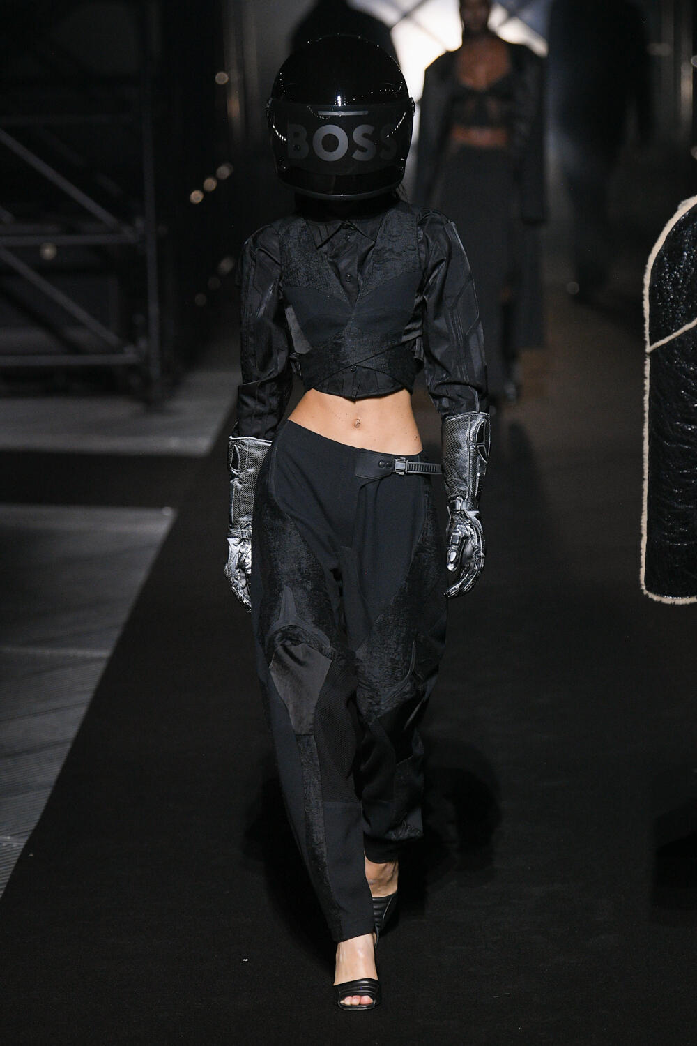 Fotoservizio/SS 2023/WOMEN/SFILATA/BOSS/DP2/12