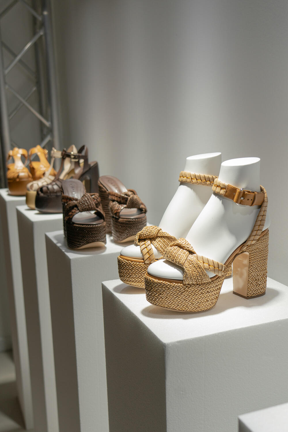 Fotoservizio/SS 2023/WOMEN/PRESENTAZIONE/CASADEI/DP2/6