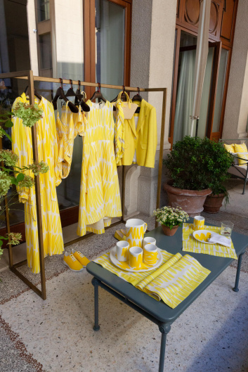Fotoservizio/SS 2023/WOMEN/PRESENTAZIONE/KITON/DP2/0