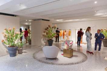 Fotoservizio/SS 2023/WOMEN/PRESENTAZIONE/KITON/DP2/3