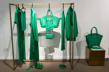 Fotoservizio/SS 2023/WOMEN/PRESENTAZIONE/KITON/DP2/18