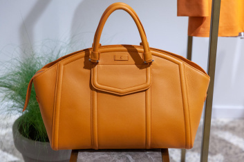 Fotoservizio/SS 2023/WOMEN/PRESENTAZIONE/KITON/DP2/76