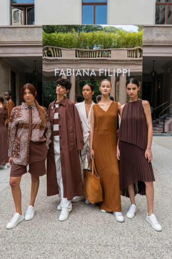 Fotoservizio/SS 2023/WOMEN/PRESENTAZIONE/FABIANA FILIPPI/DP2/0