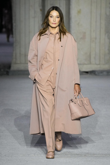 Fotoservizio/SS 2023/WOMEN/SFILATA/TOD'S/DP2/0