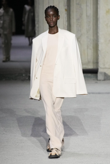 Fotoservizio/SS 2023/WOMEN/SFILATA/TOD'S/DP2/1