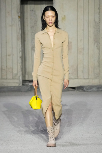 Fotoservizio/SS 2023/WOMEN/SFILATA/TOD'S/DP2/2