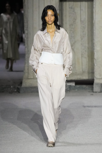 Fotoservizio/SS 2023/WOMEN/SFILATA/TOD'S/DP2/2