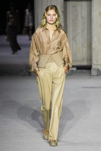 Fotoservizio/SS 2023/WOMEN/SFILATA/TOD'S/DP2/7