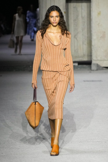 Fotoservizio/SS 2023/WOMEN/SFILATA/TOD'S/DP2/0