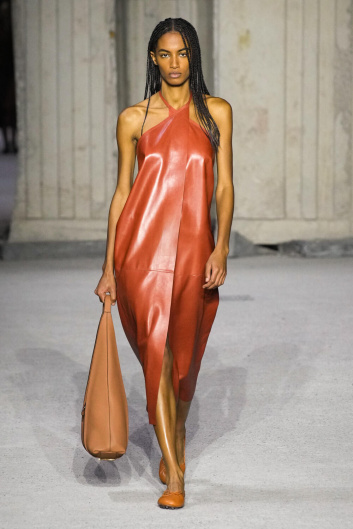 Fotoservizio/SS 2023/WOMEN/SFILATA/TOD'S/DP2/2