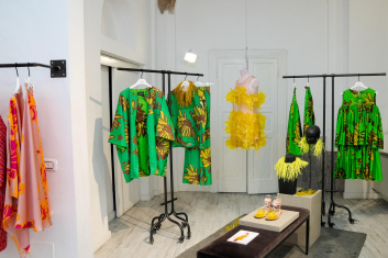 Fotoservizio/SS 2023/WOMEN/PRESENTAZIONE/GIANLUCA CAPANNOLO/DP2/6