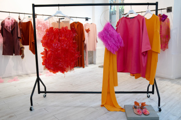 Fotoservizio/SS 2023/WOMEN/PRESENTAZIONE/GIANLUCA CAPANNOLO/DP2/9