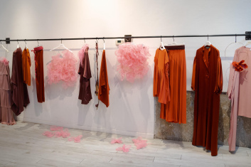 Fotoservizio/SS 2023/WOMEN/PRESENTAZIONE/GIANLUCA CAPANNOLO/DP2/5