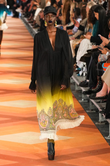 Fotoservizio/SS 2023/WOMEN/SFILATA/ETRO/DP2/13