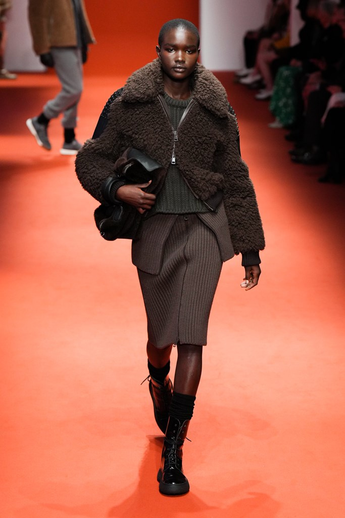 Fotoservizio/FW 22-23/WOMEN/SFILATA/TOD'S/DP2/13