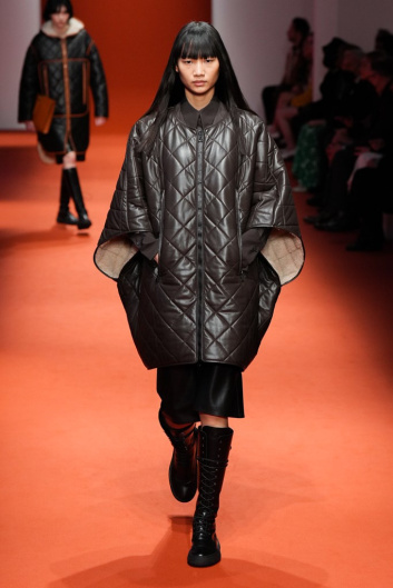 Fotoservizio/FW 22-23/WOMEN/SFILATA/TOD'S/DP2/2