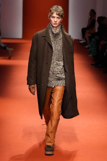 Fotoservizio/FW 22-23/WOMEN/SFILATA/TOD'S/DP2/18